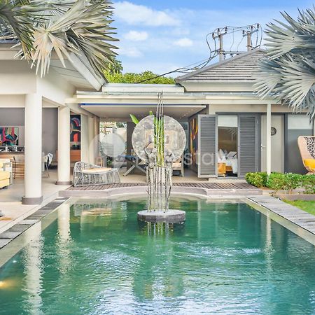 Atelier By Kozystay - Artistic Villa In Sanur ภายนอก รูปภาพ