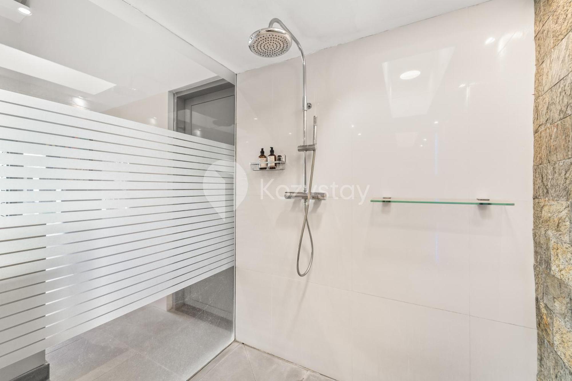 Atelier By Kozystay - Artistic Villa In Sanur ภายนอก รูปภาพ